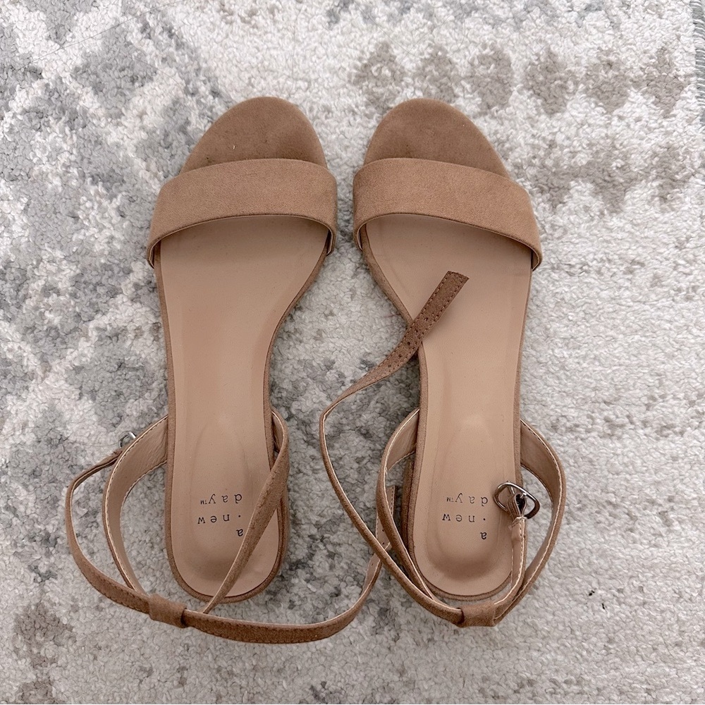 Nude strappy sandals size 8